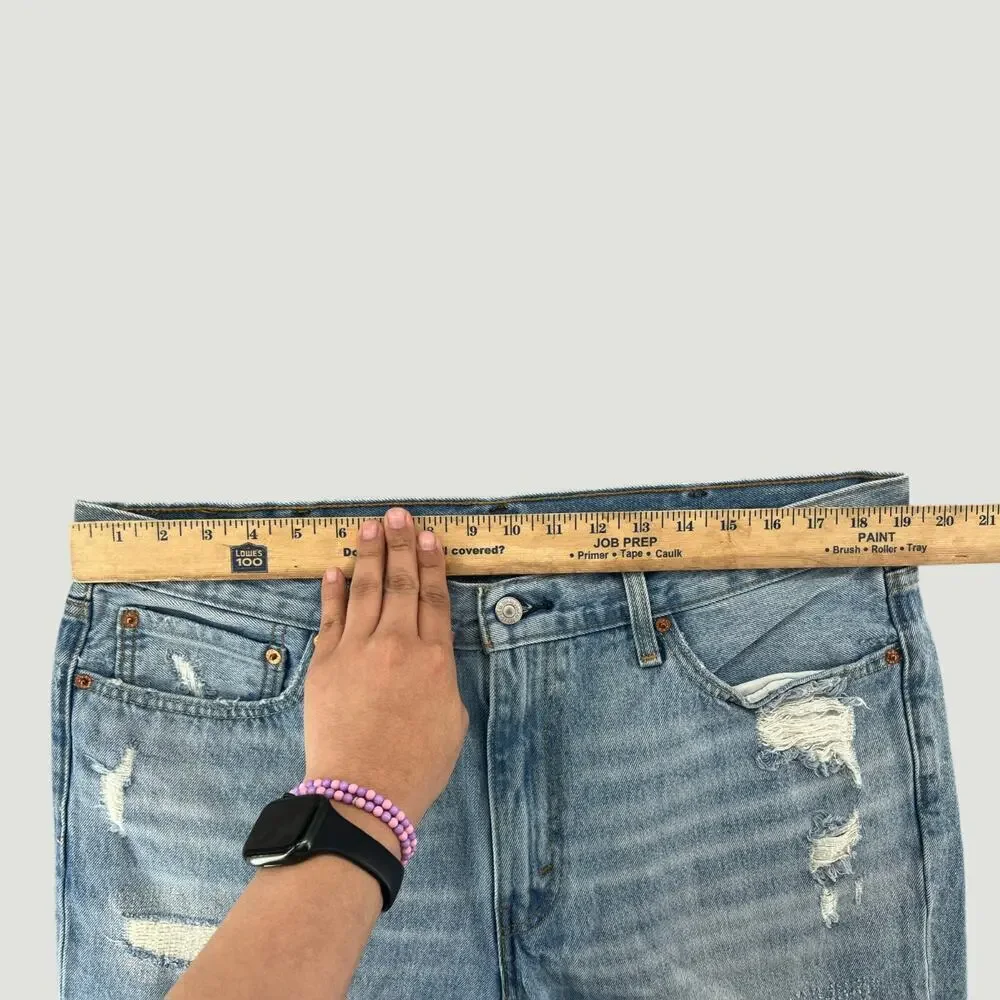 Levi’s 511 Distressed Denim Shorts Light Wash Men’s 38 Cutoff Jean